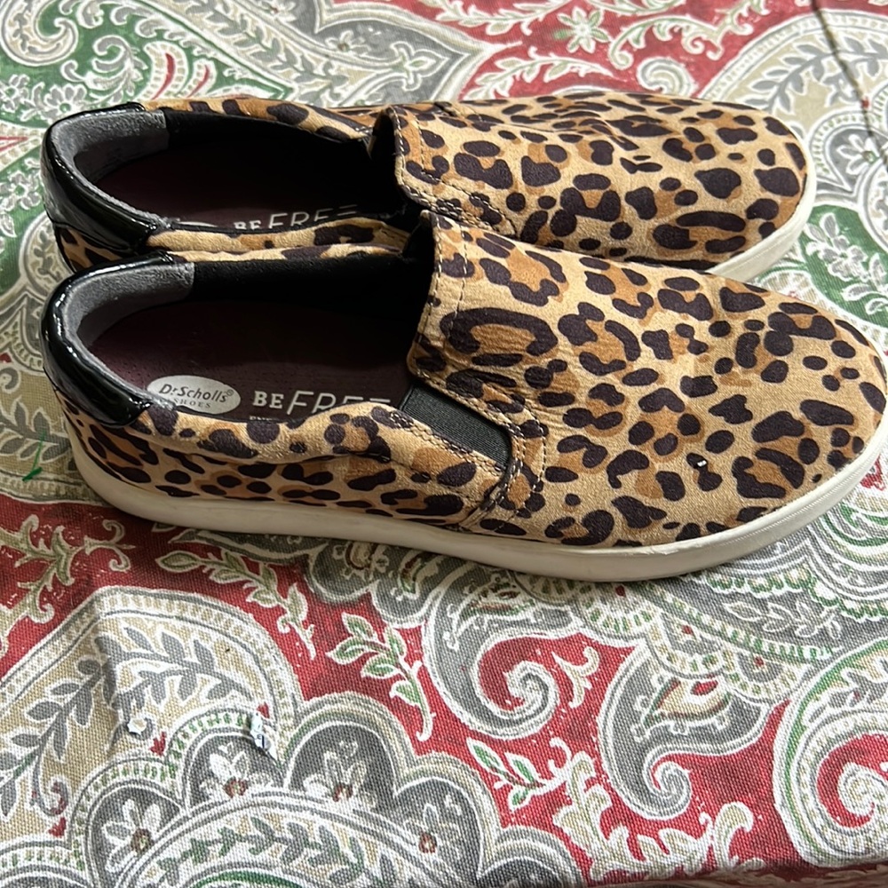 Dr Scholls slip on leopard print shoes
